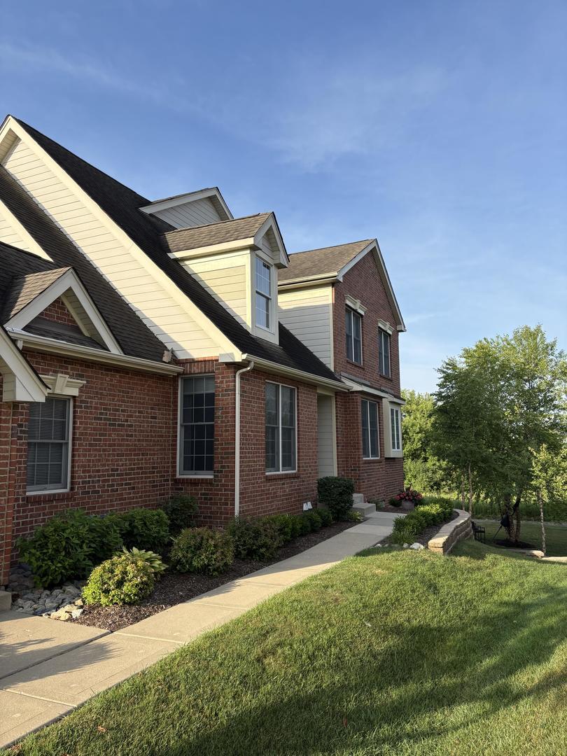 17 Harborside Way, Hawthorn Woods, IL 60047