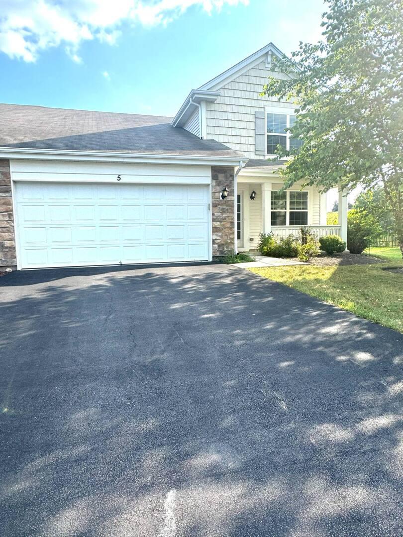 5 Boathouse Rd., Pingree Grove, IL 60140