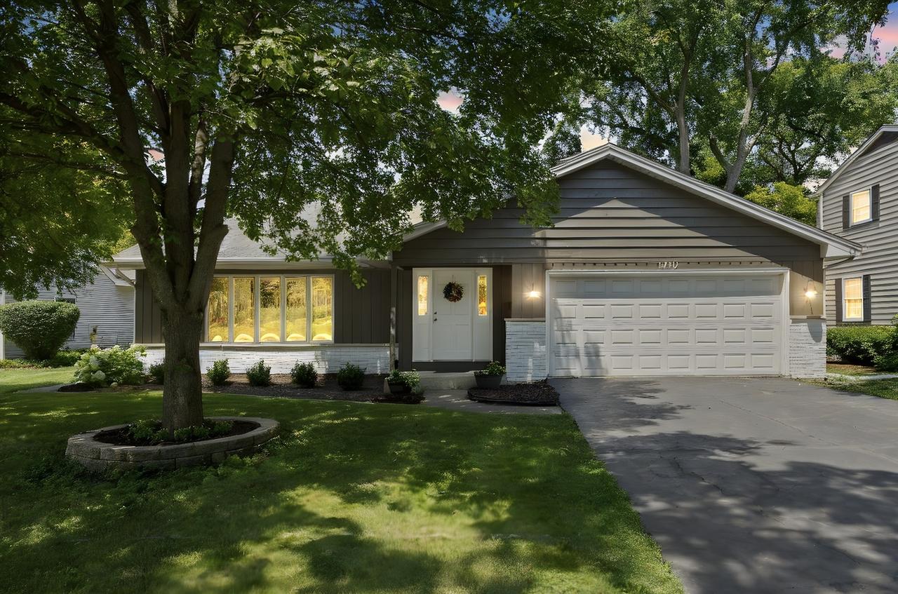 1410 S Main St., Wheaton, IL 60189