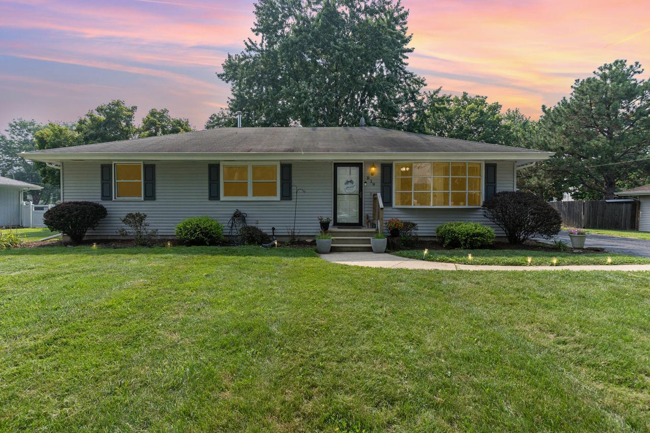819 Baskin Dr., Joliet, IL 60404