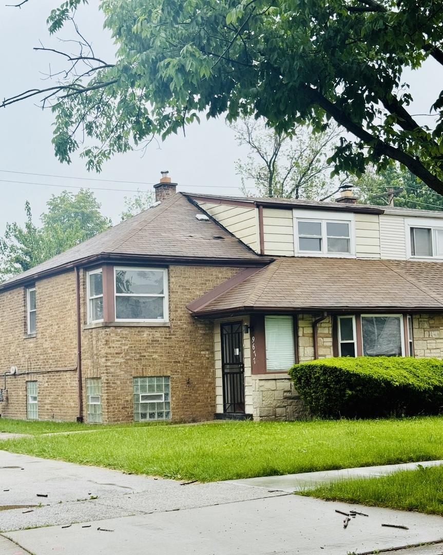 [Address Hidden by Seller], Chicago, IL 60617