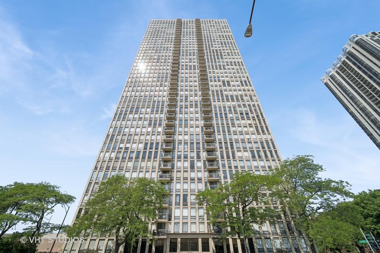 1660 N La Salle Dr. #403, Chicago, IL 60614