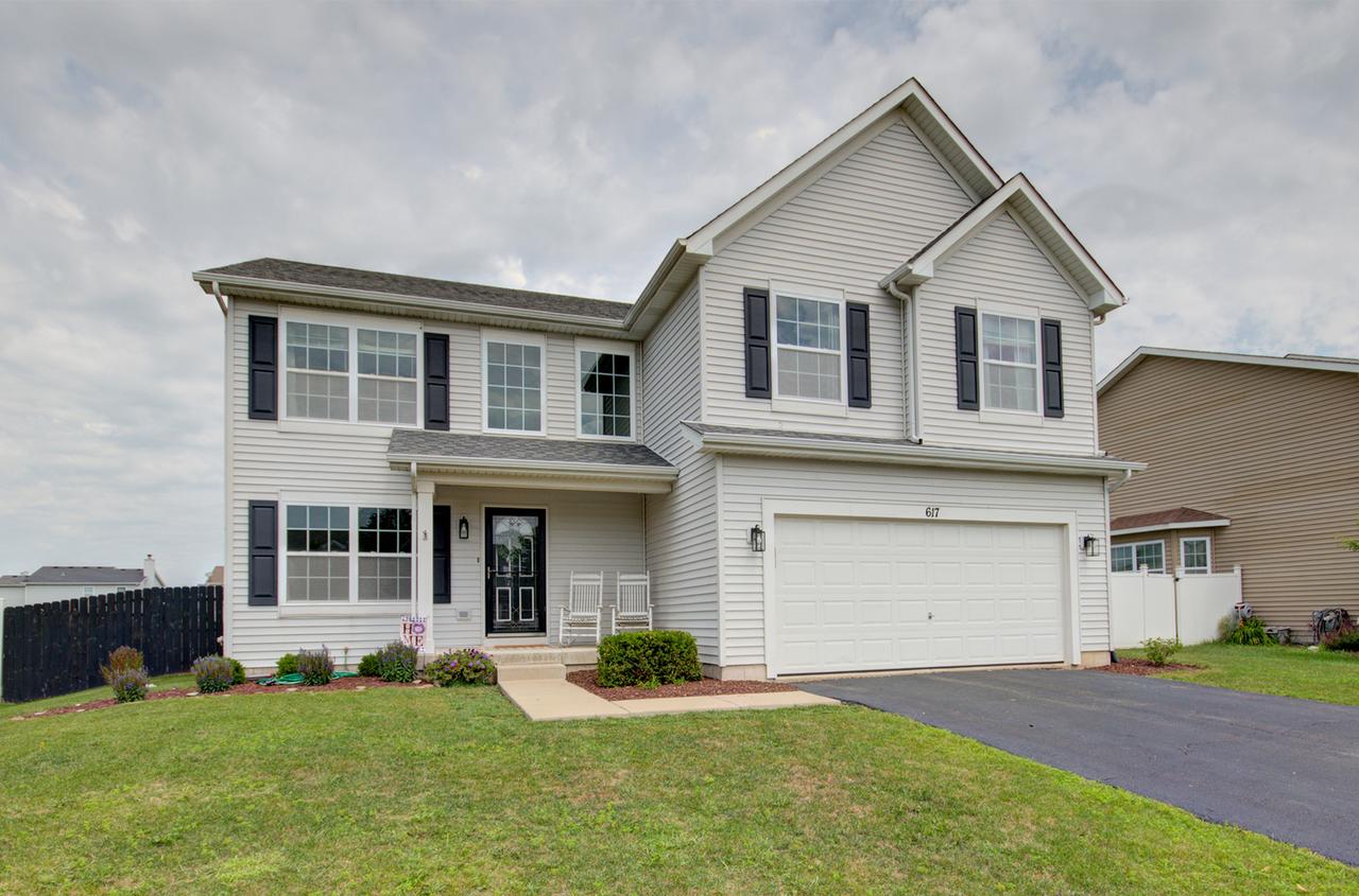 617 Maplewood Dr., Minooka, IL 60447