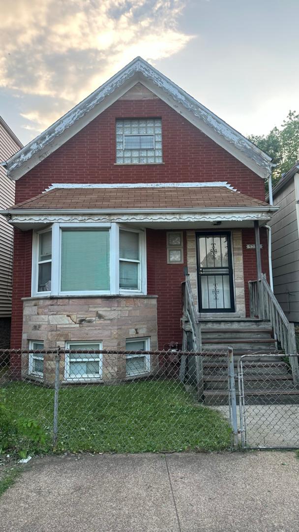 5352 S Paulina St., Chicago, IL 60609