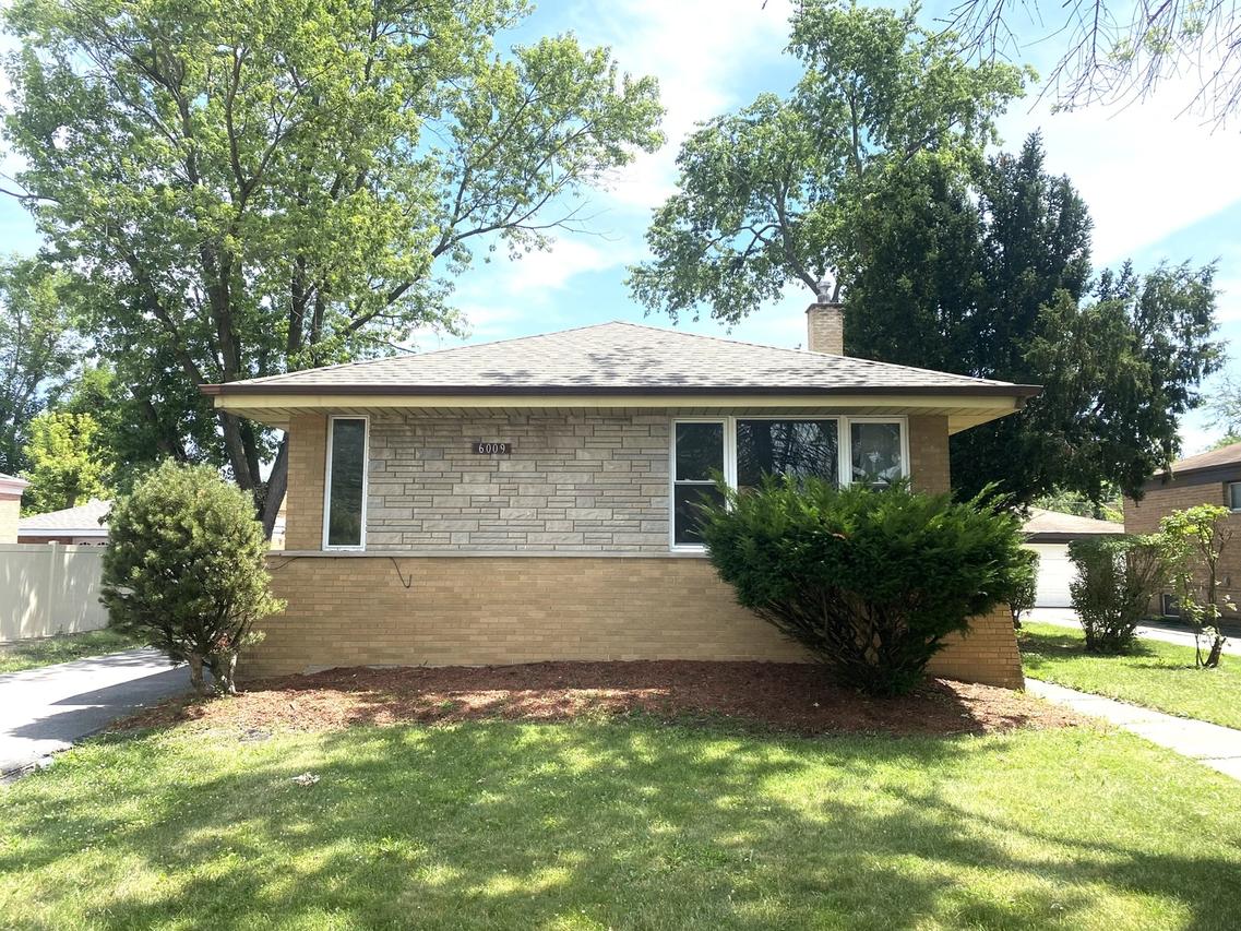 16009 Debbie Ln., South Holland, IL 60473