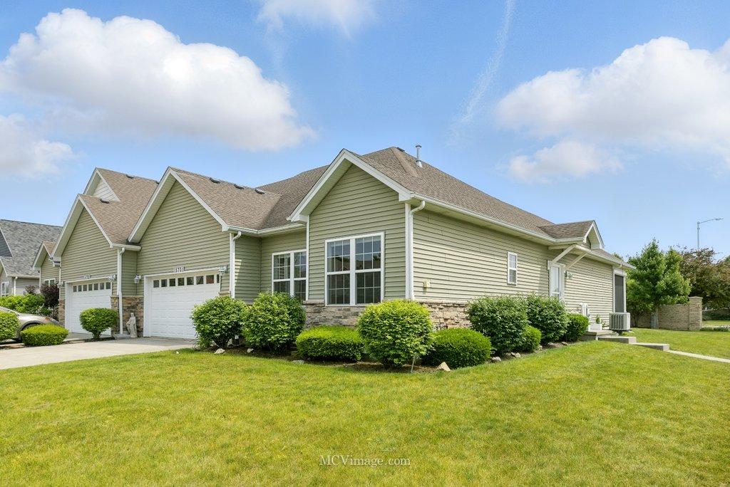 15701 Cove Cir., Plainfield, IL 60544