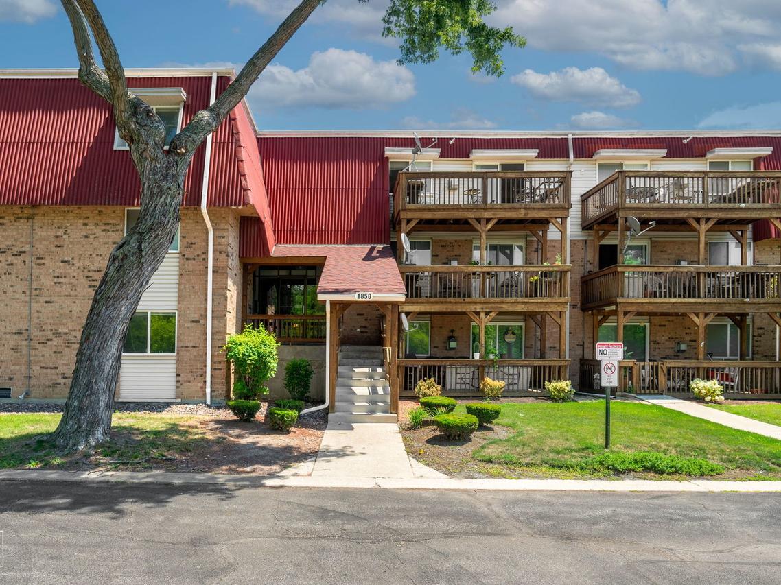 1850 Tall Oaks Dr. #2206, Aurora, IL 60505