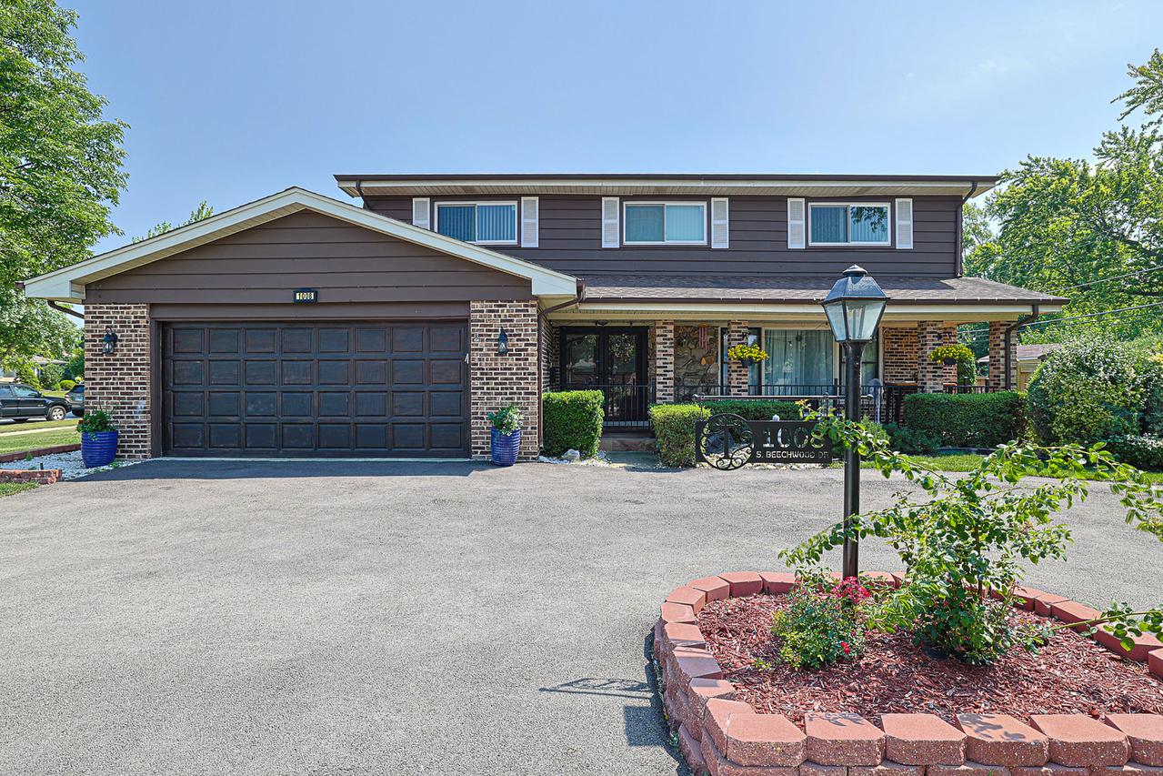 1008 S Beechwood Dr., Mount Prospect, IL 60056