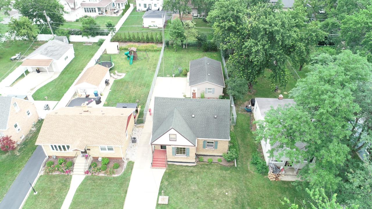 4225 Highland Ave., Downers Grove, IL 60515