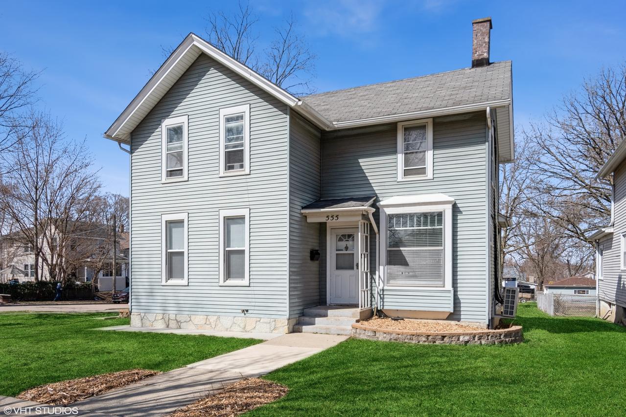 555 S Lasalle St., Aurora, IL 60505