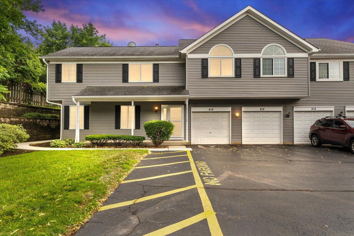 410 Village Creek Dr., Lake In The Hills, IL 60156