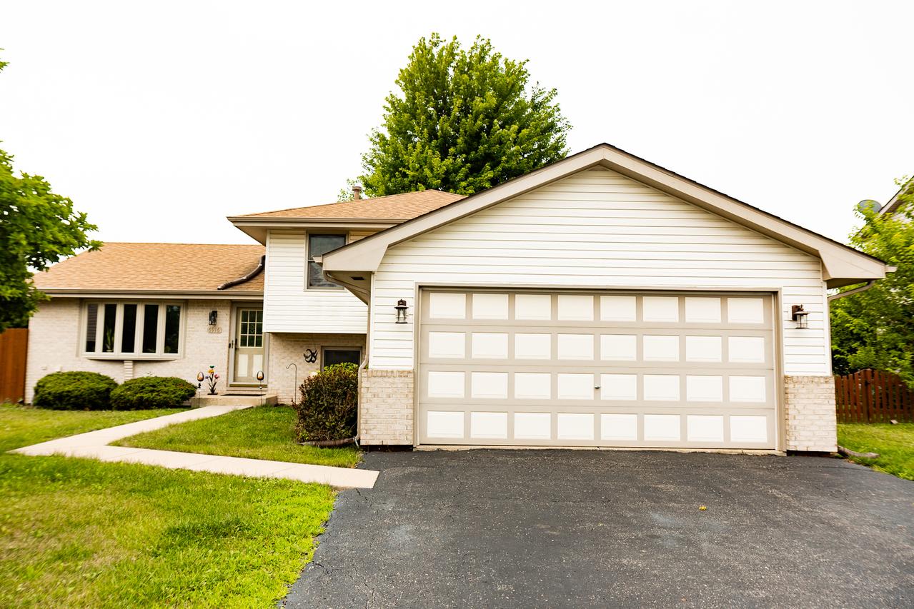 6916 Astoria Dr., Plainfield, IL 60586