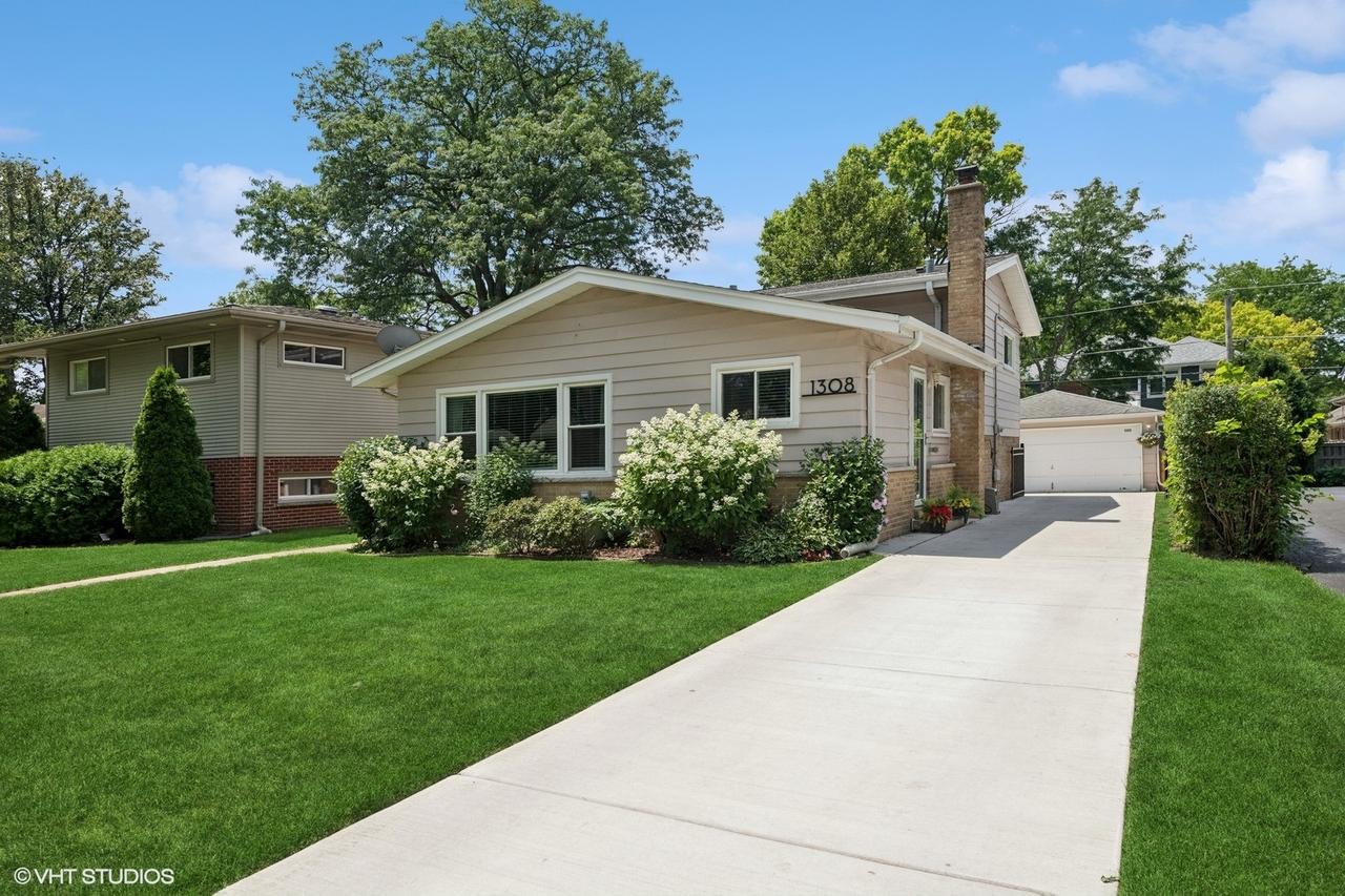 1308 Hoffman Ave., Park Ridge, IL 60068