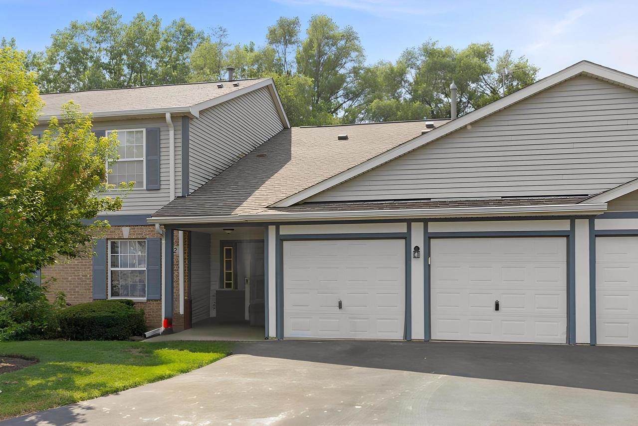 992 Langtry Ct. #D, Elgin, IL 60120
