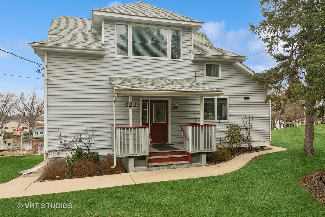 122 E Grand Ave., Fox Lake, IL 60020