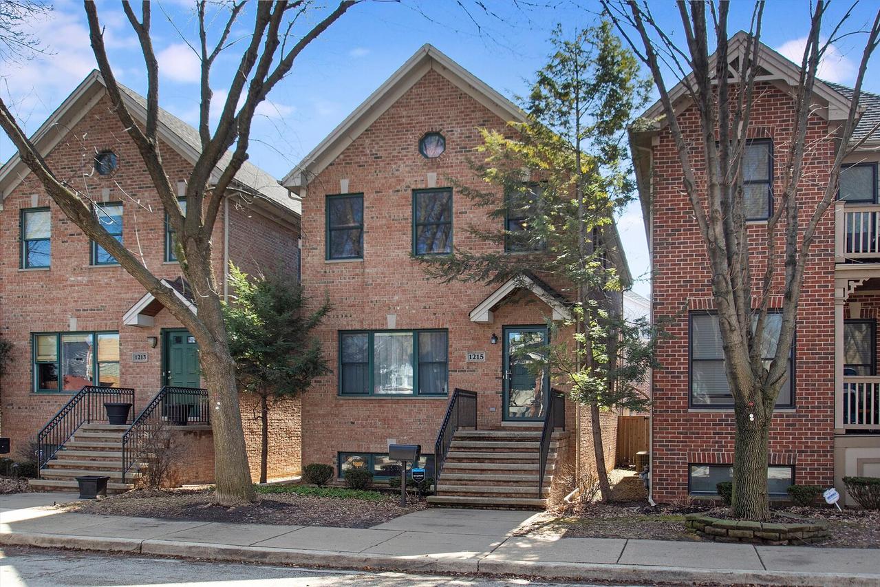 1215 W 33rd St., Chicago, IL 60608