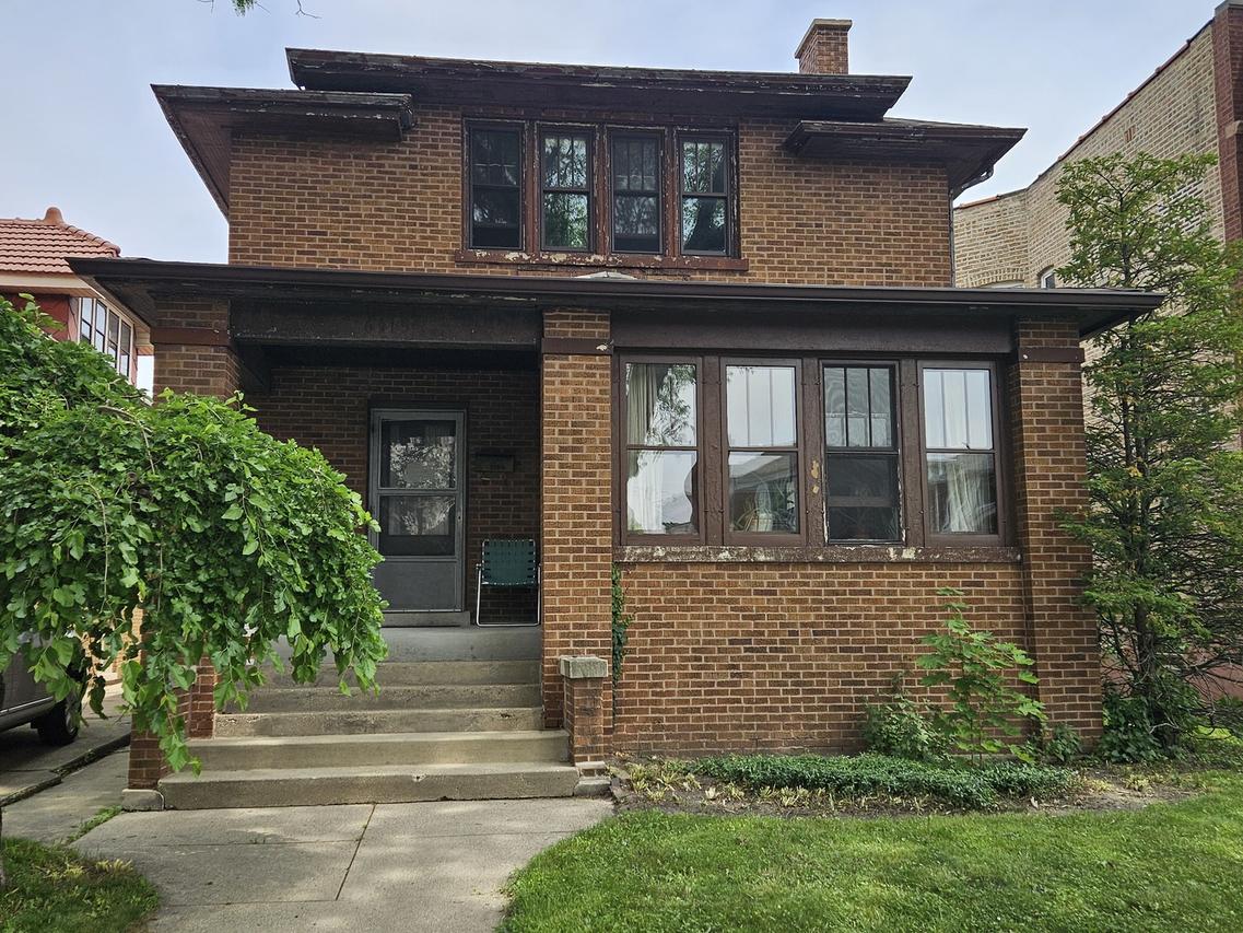 6515 N Maplewood Ave., Chicago, IL 60645