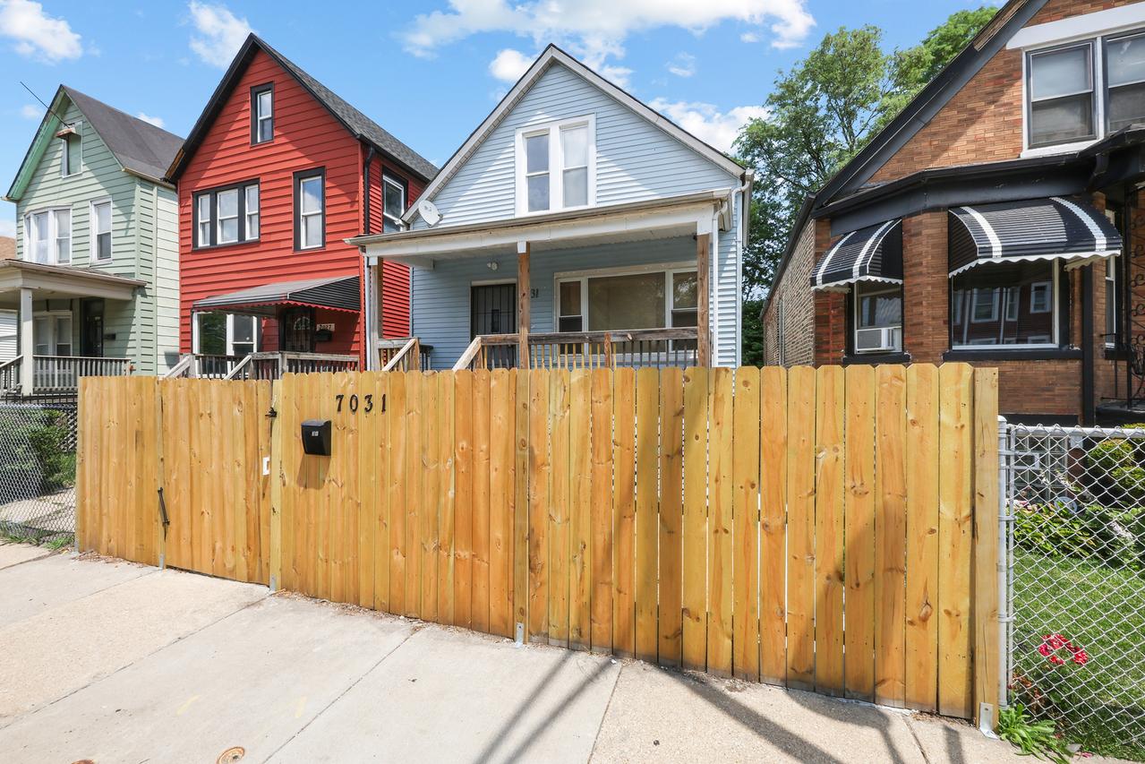 7031 S Damen Ave., Chicago, IL 60636