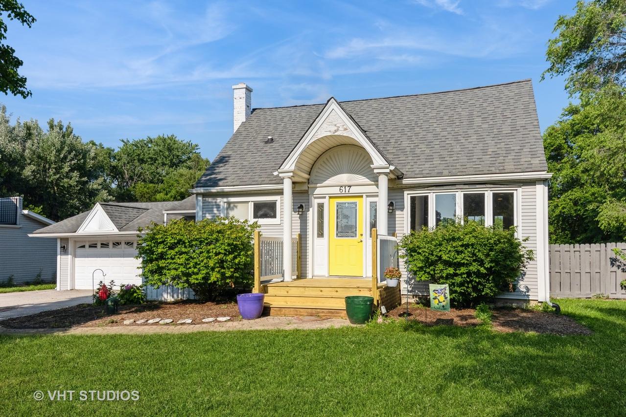 2N617 Virginia Ave., Glen Ellyn, IL 60137