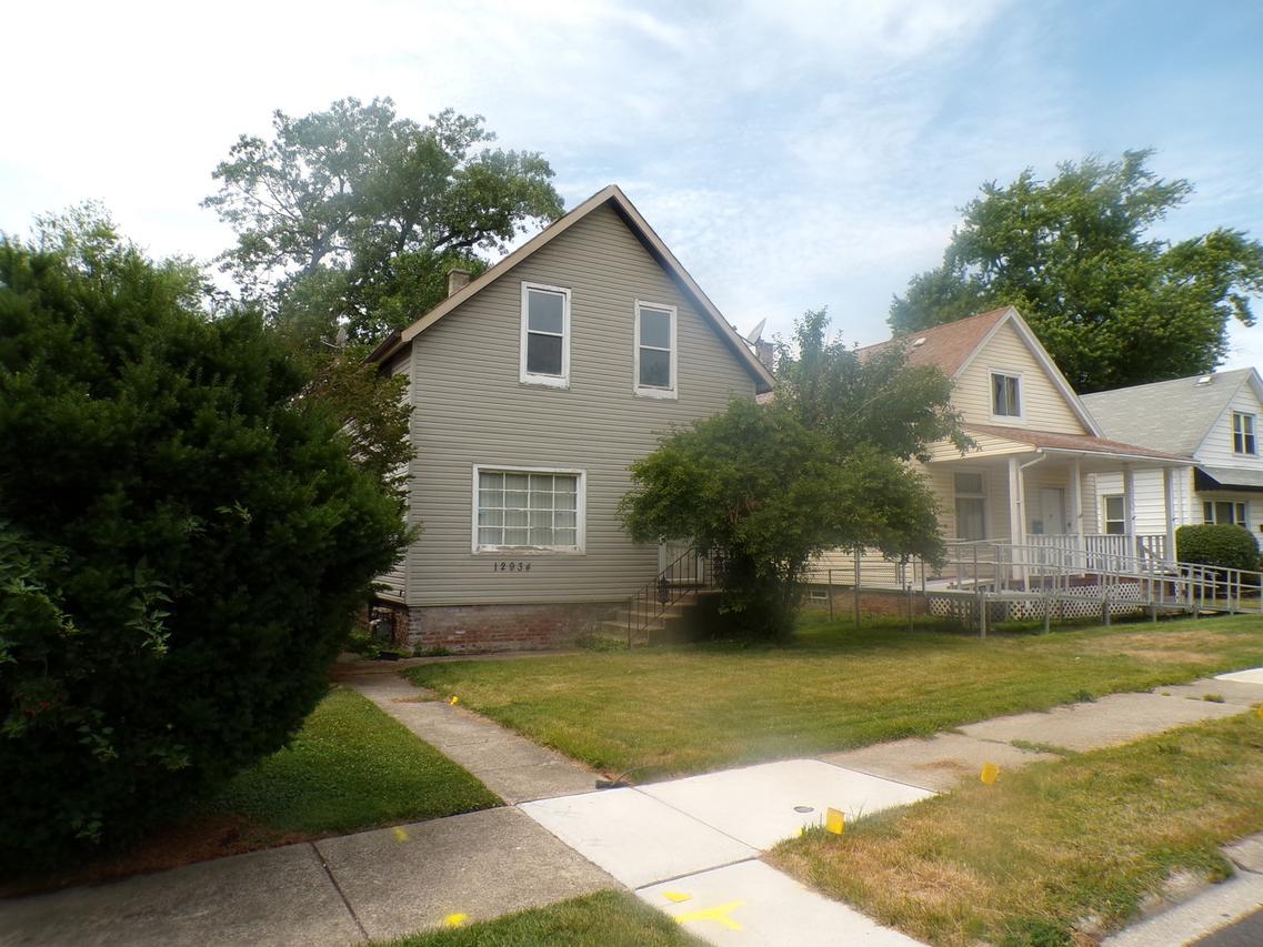 12934 Mozart St., Blue Island, IL 60406