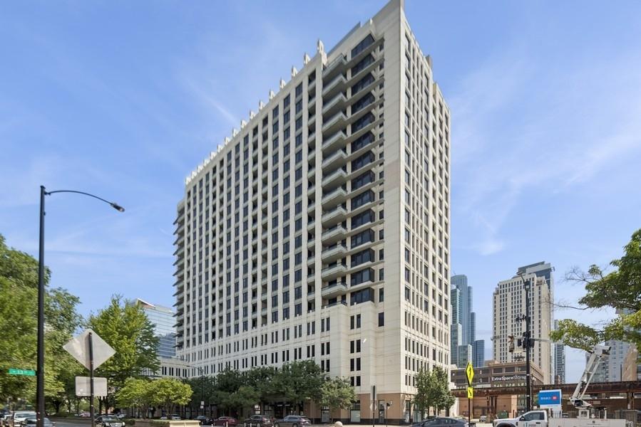 1255 S State St. #1010, Chicago, IL 60605