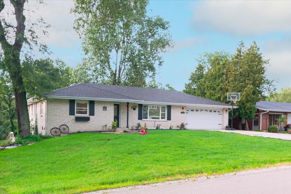 133 Barbara Ln., New Lenox, IL 60451