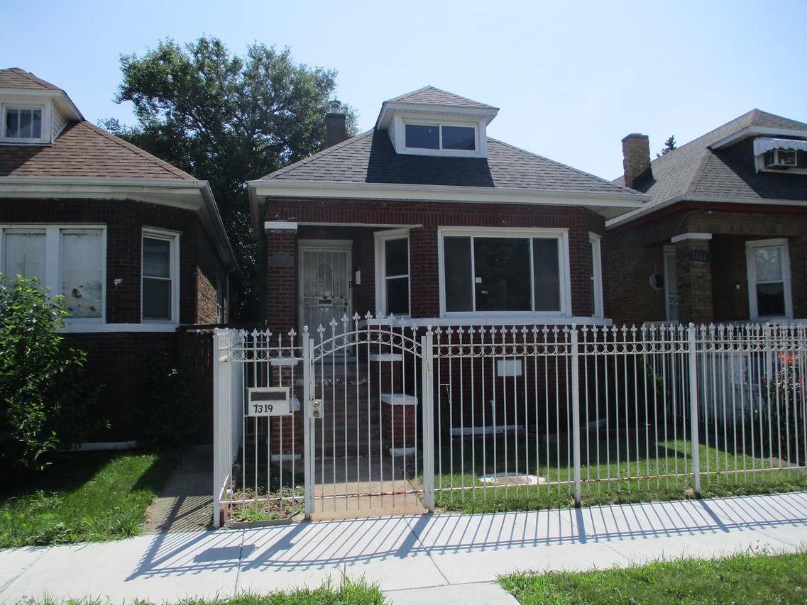7319 S Claremont Ave., Chicago, IL 60636