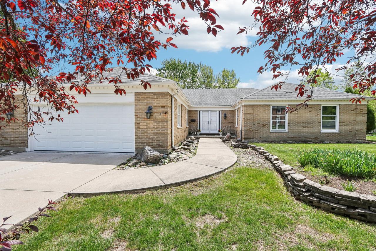 1139 W Illinois Ave., Palatine, IL 60067
