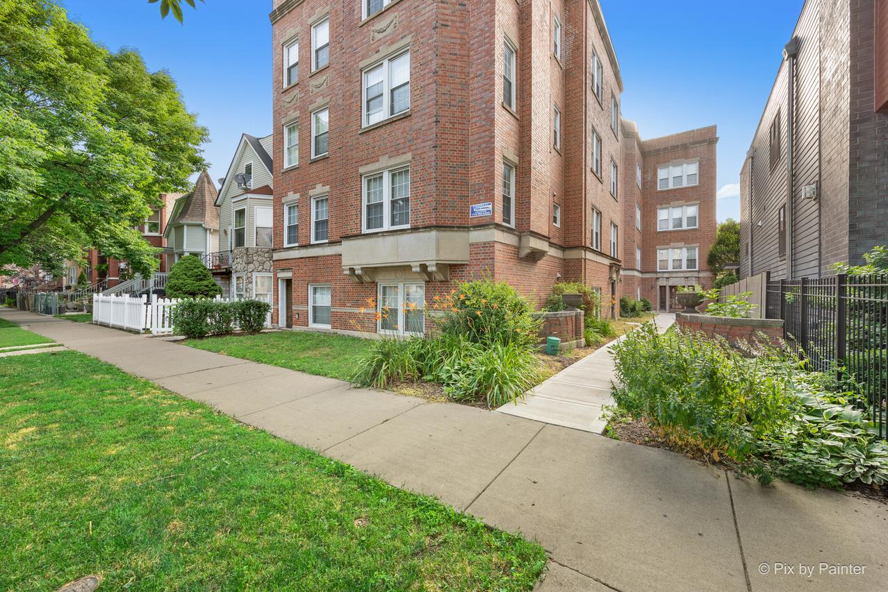 4321 N Drake Ave. #3W, Chicago, IL 60618