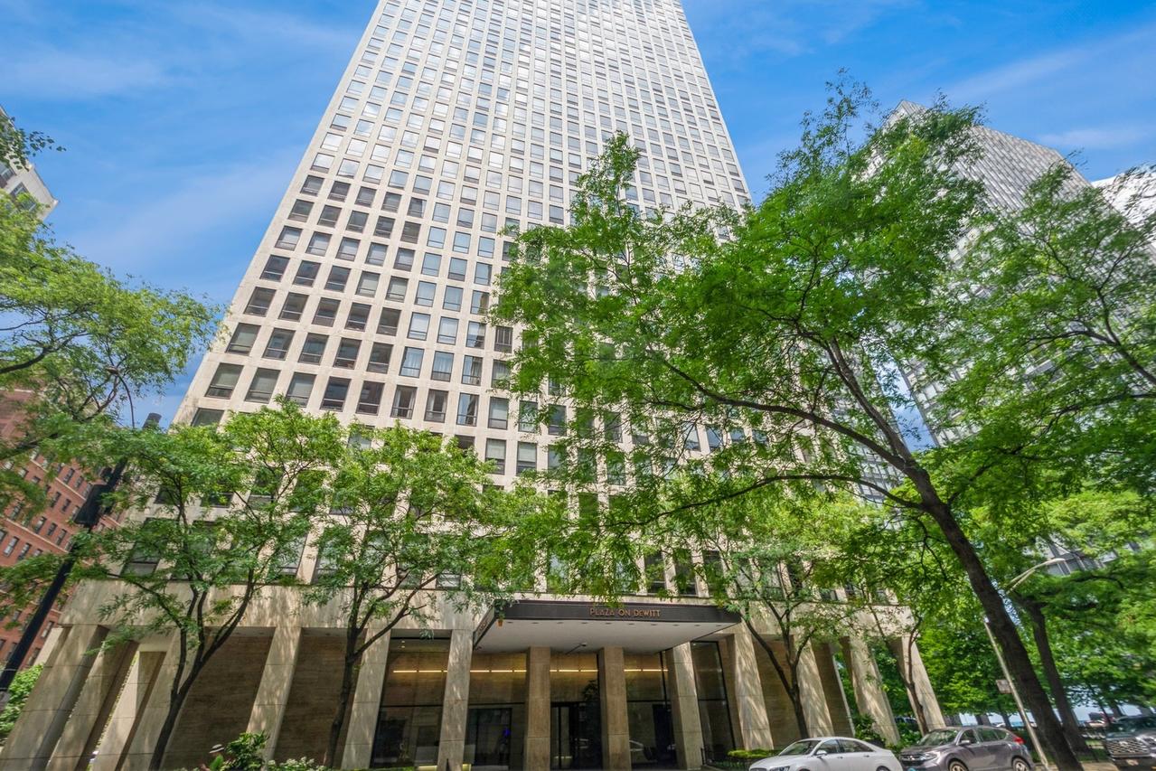 260 E Chestnut St. #1612, Chicago, IL 60611