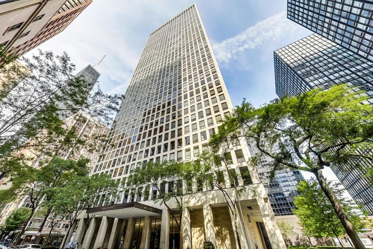 260 E Chestnut St. #1904, Chicago, IL 60611