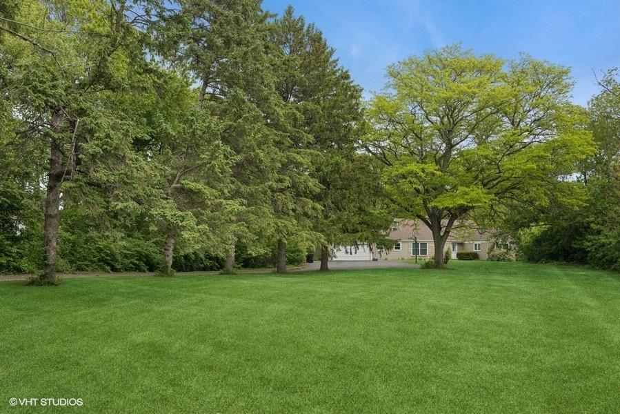7102 Silver Lake Rd., Cary, IL 60013