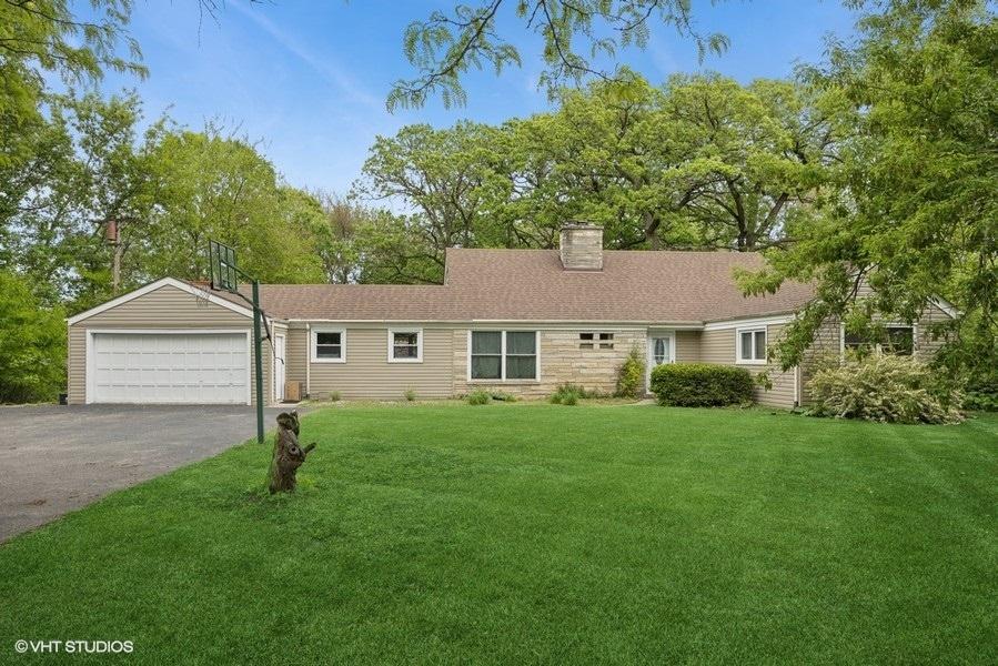 7102 Silver Lake Rd., Cary, IL 60013