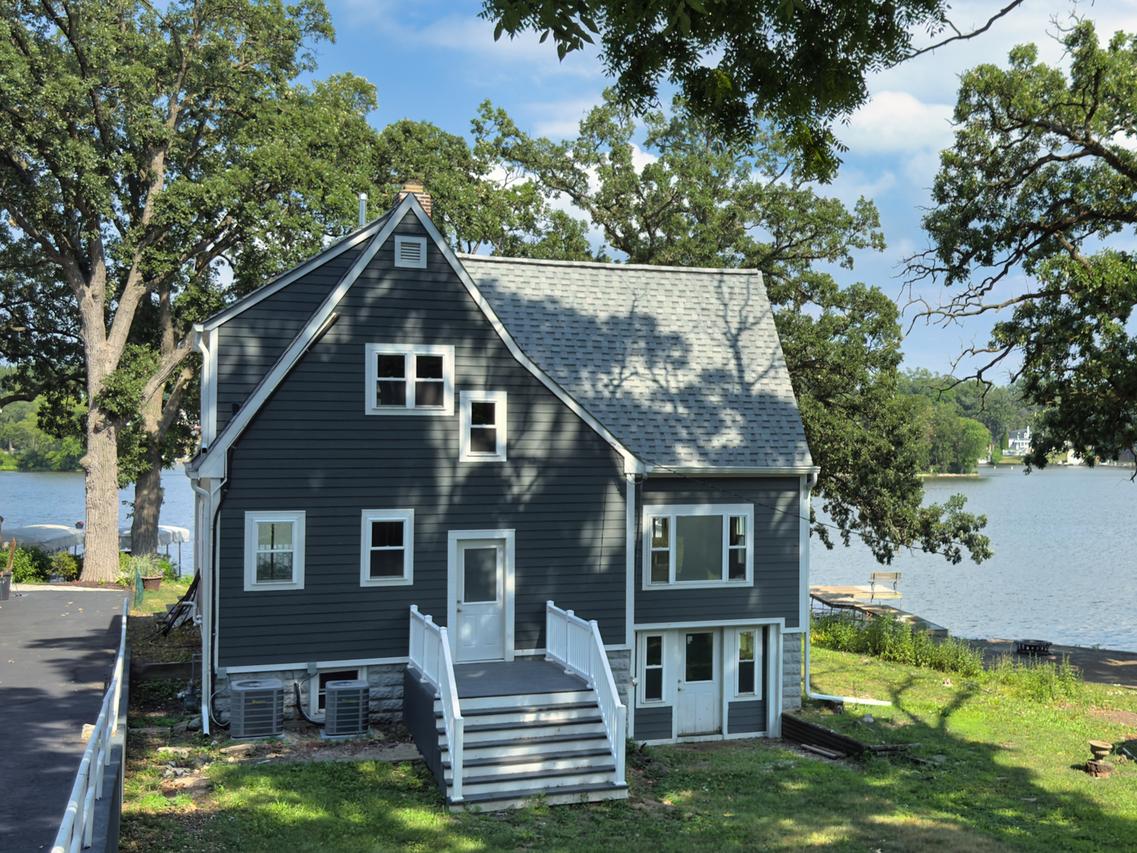 5114 W Lake Shore Dr., Wonder Lake, IL 60097