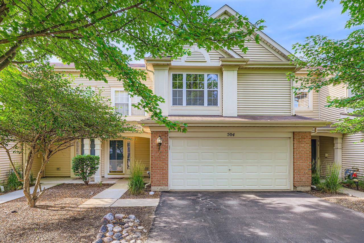 504 Lancaster Dr., Pingree Grove, IL 60140