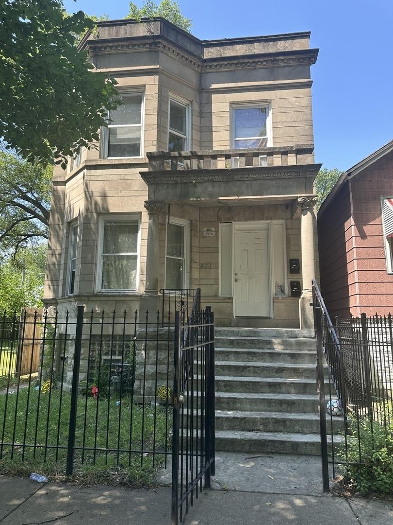 5320 S Carpenter St., Chicago, IL 60609