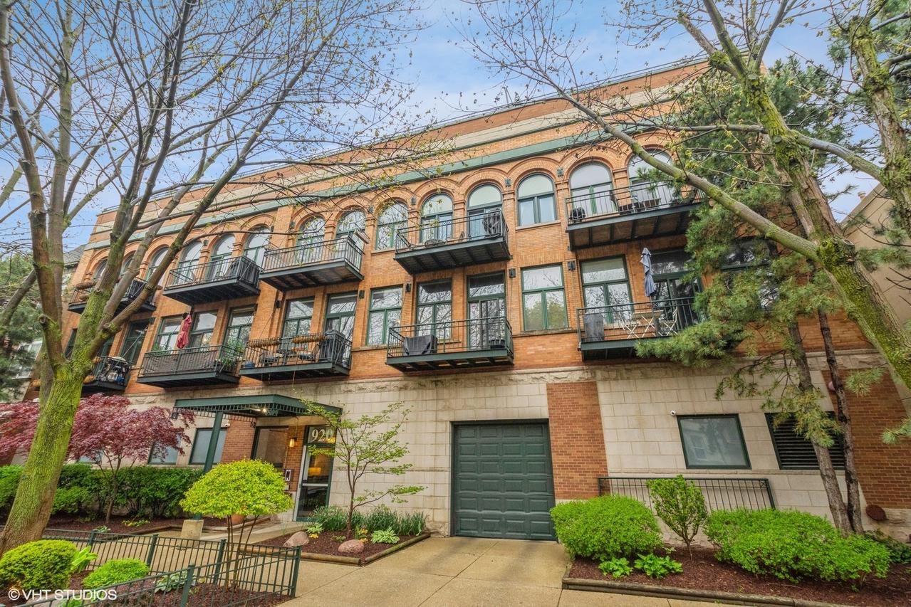 920 W Sheridan Rd. #305, Chicago, IL 60613