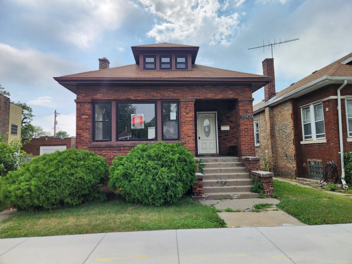 7542 S Prairie Ave., Chicago, IL 60619