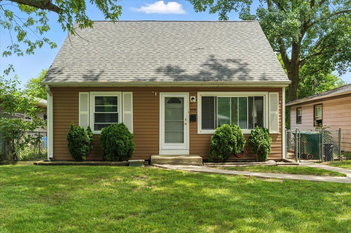 3221 Gideon Ave., Zion, IL 60099
