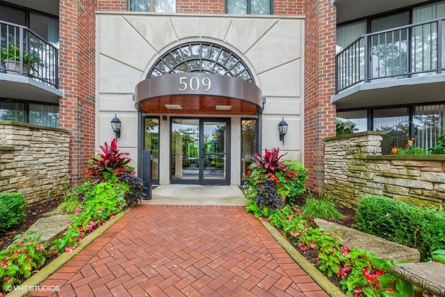 509 Aurora Ave. #409, Naperville, IL 60540