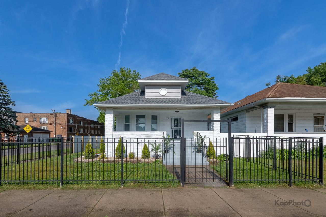 11956 S Harvard Ave., Chicago, IL 60628