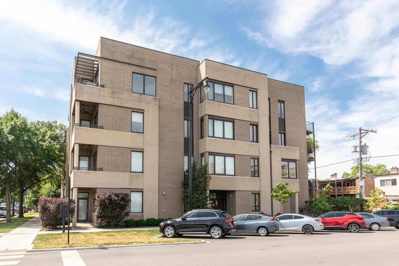 2409 W Catalpa Ave. #307, Chicago, IL 60625