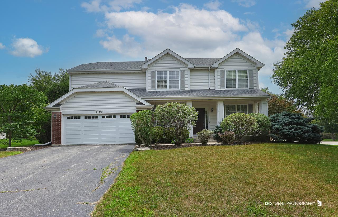 3100 Farmington Dr., Lindenhurst, IL 60046