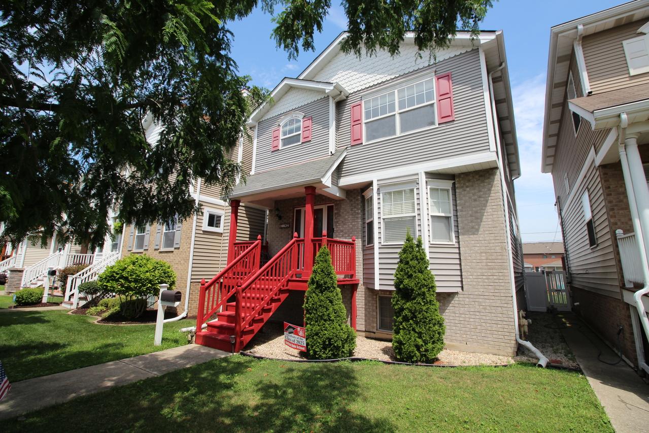 6142 W 60th St., Chicago, IL 60638