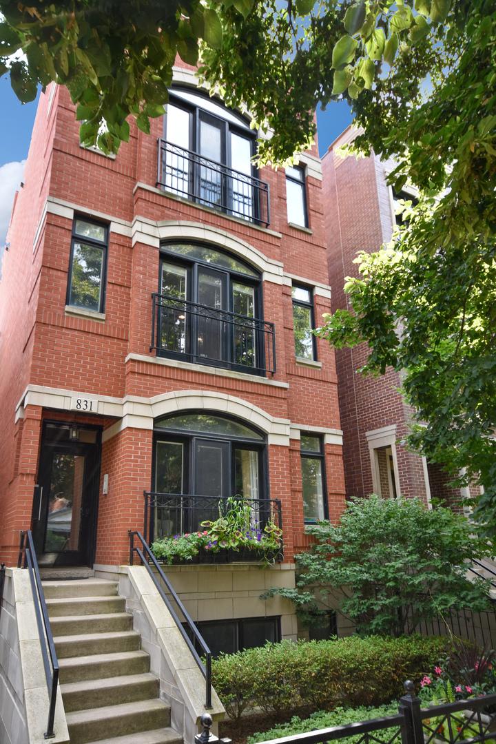 831 W George St. #2, Chicago, IL 60657