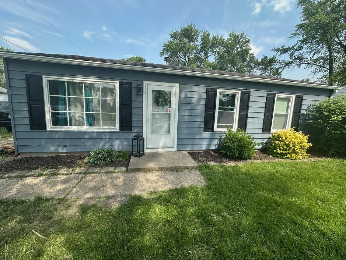 1704 Clover Ln., Champaign, IL 61821