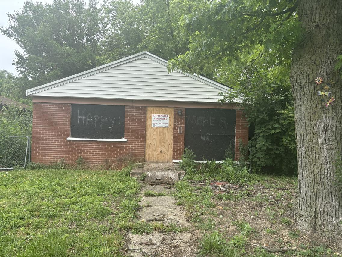 14914 Artesian Ave., Harvey, IL 60426