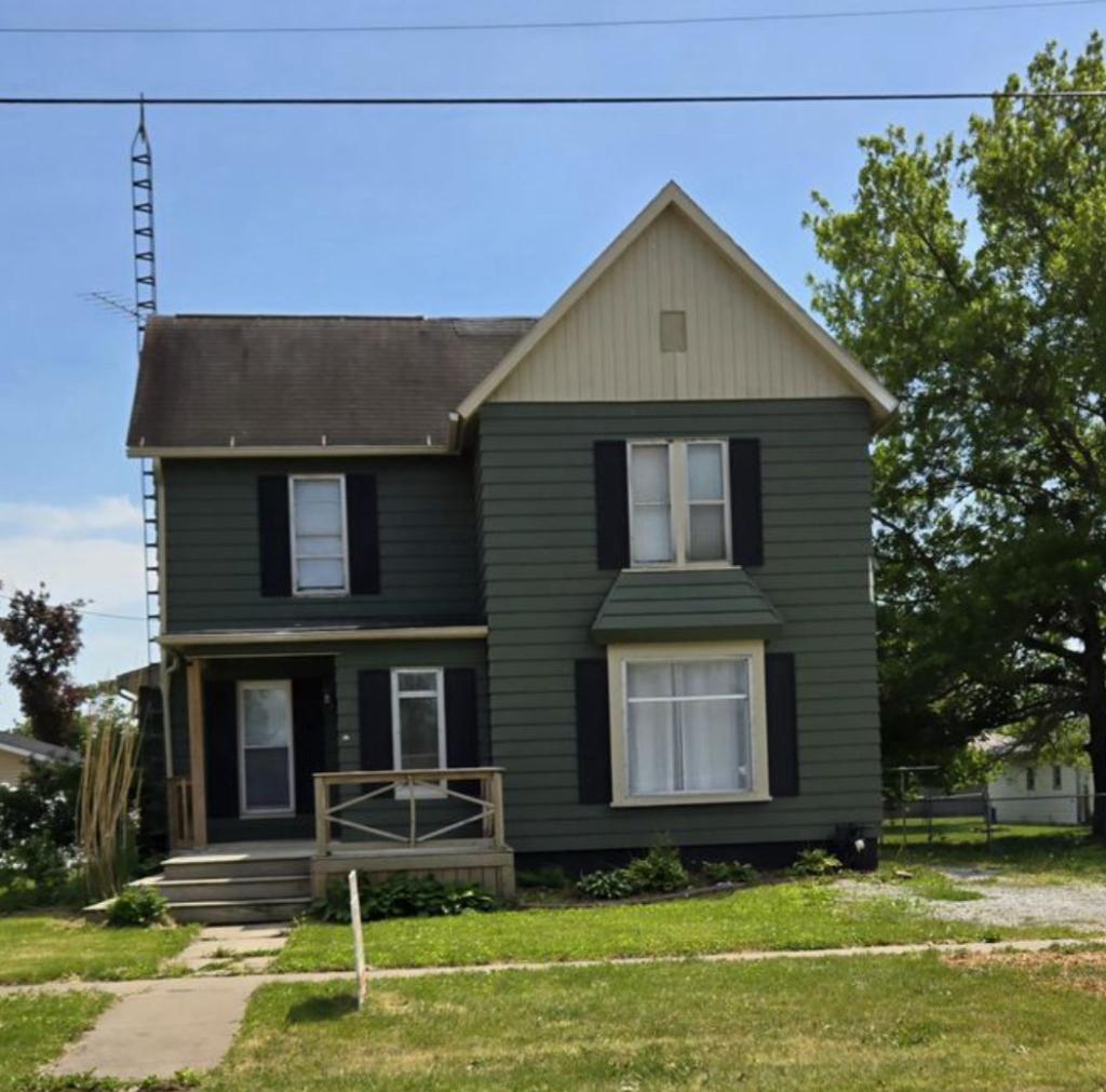 207 W Main St., La Harpe, IL 61450