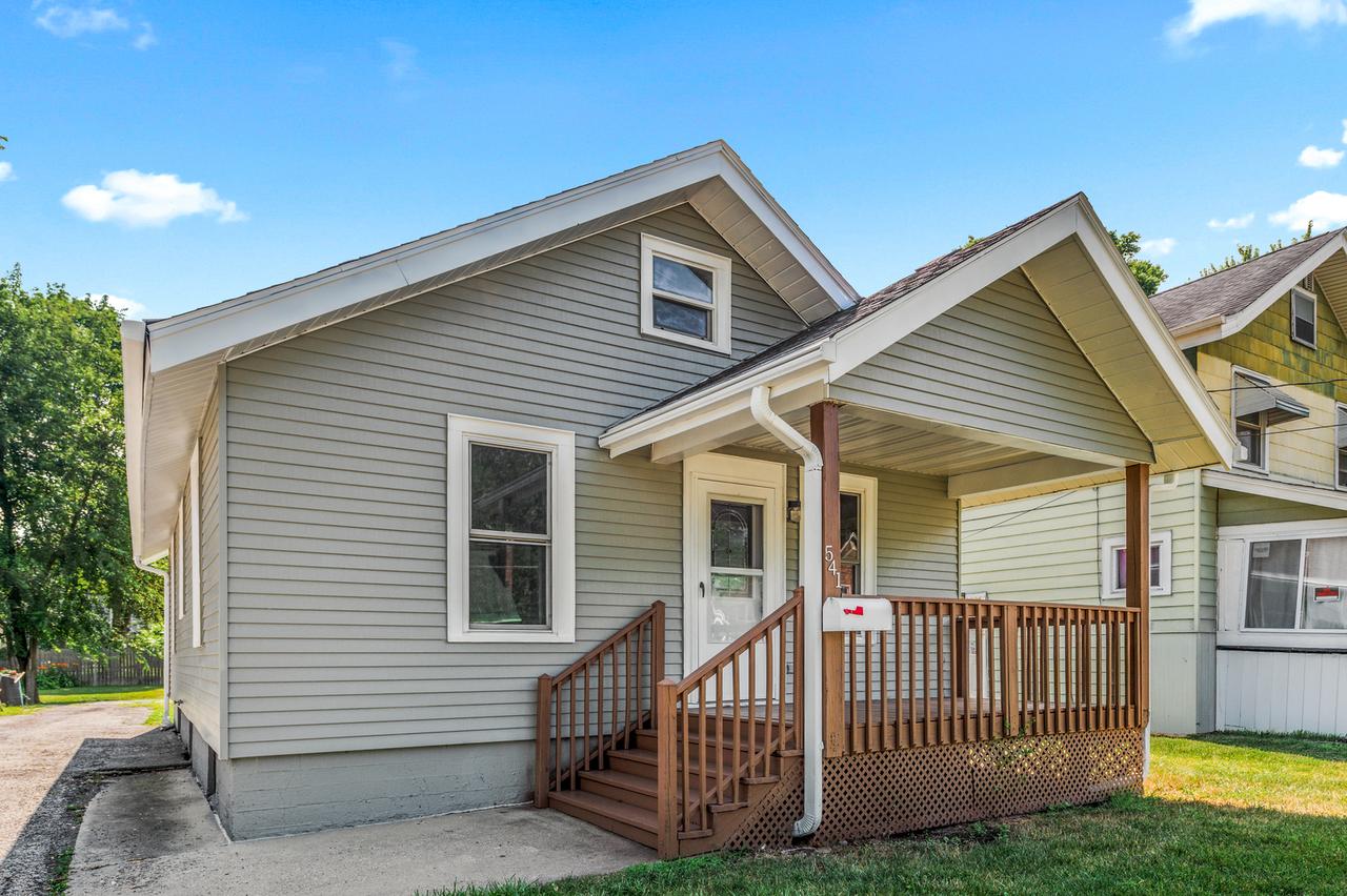 541 N May St., Aurora, IL 60506
