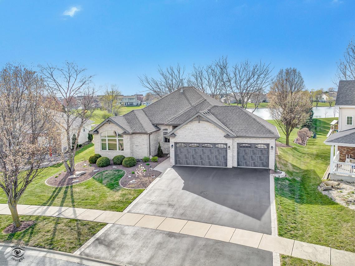 1401 Rolling Pass, Beecher, IL 60401